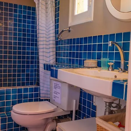 Spacious House With Sea View And 2 Terraces Tatil Evi *